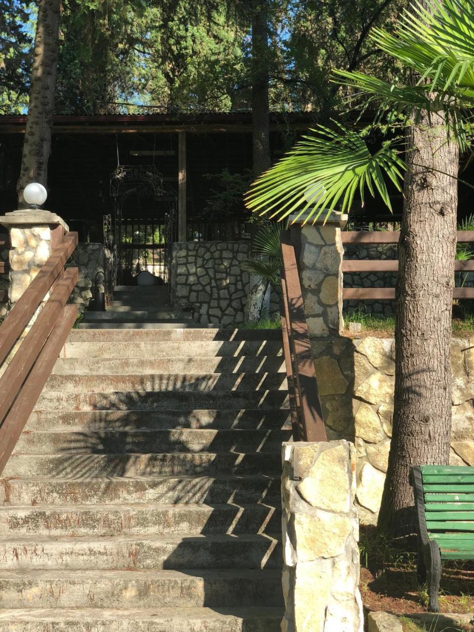 Heliopark Gora Bagrata Sukhumi Exterior foto