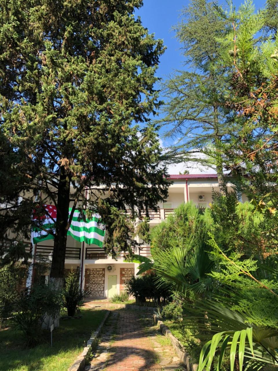 Heliopark Gora Bagrata Sukhumi Exterior foto